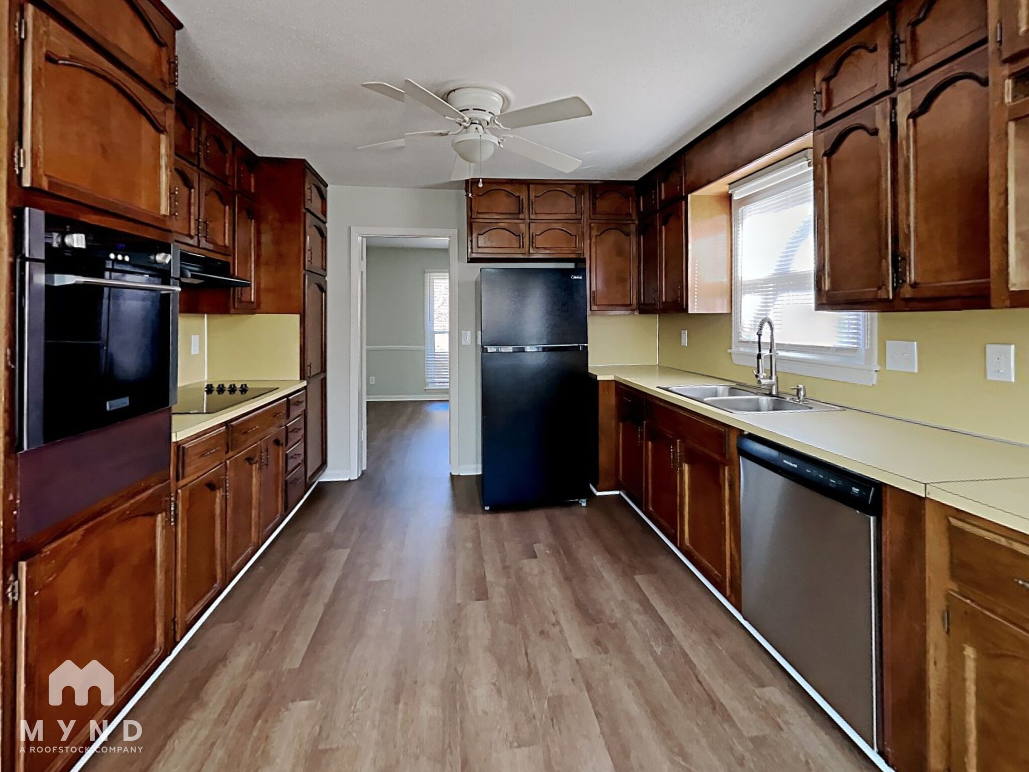 Building Photo - 1840 Westridge Dr