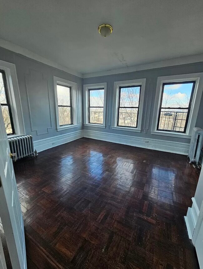 449 Mt Prospect 45 - 439 Mount Prospect Ave