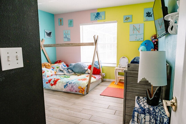 Building Photo - 22620 Willow Lakes Dr