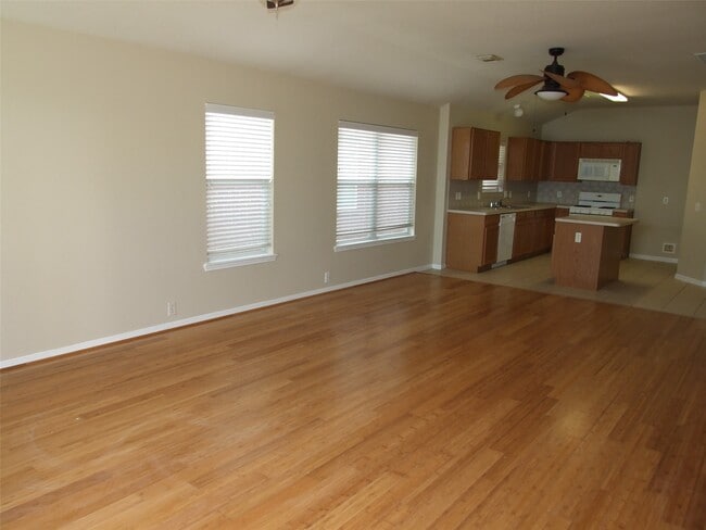 Building Photo - 410 Cypresswood Haven