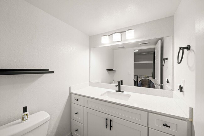 Building Photo - 882 Coral Ridge Cir