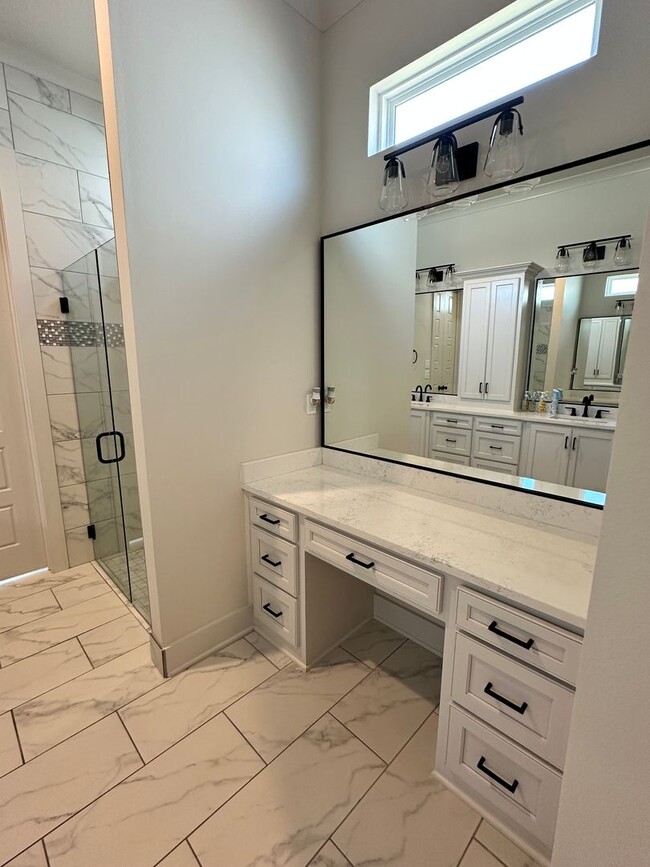 Building Photo - Close to WK Bossier and Barksdale Air Force Base.