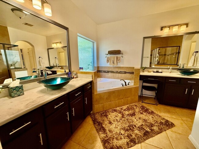 Building Photo - 8153 Tranquil Lake Way