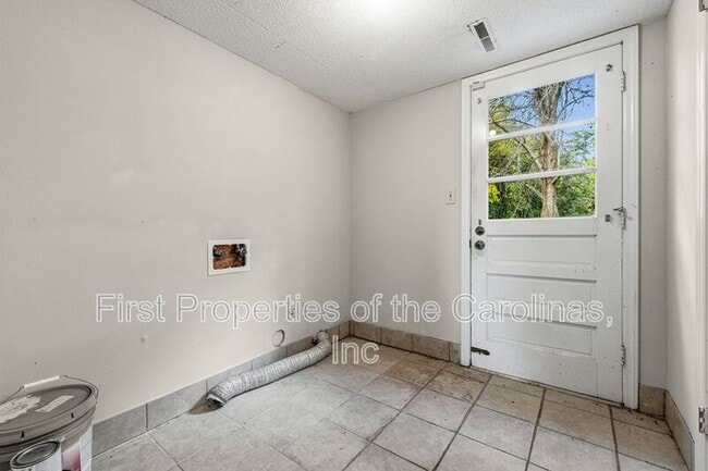 Building Photo - 810 Applegate Ct