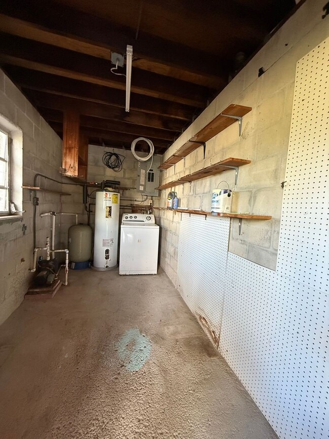 Building Photo - Annual Rental in Jensen Beach