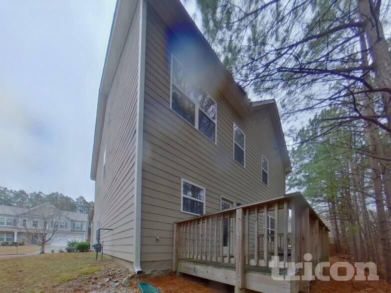 Building Photo - 55 Thorndale Ct