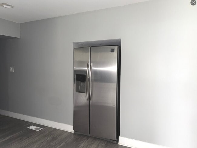 Building Photo - 595 Aberdeen St