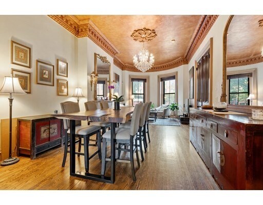 Building Photo - 598 Tremont St