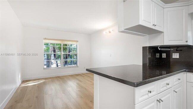 Building Photo - 876 Garnet Cir