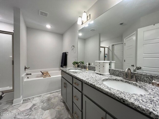 Building Photo - 280 Flying Bolt Dr