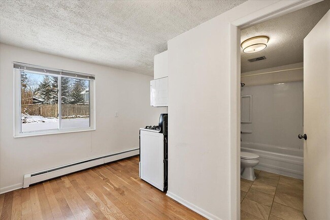 Building Photo - 603 Gott St