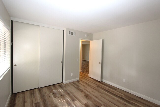 Building Photo - Light and bright 2 bedroom 2 bathroom condo available April 25, 2025