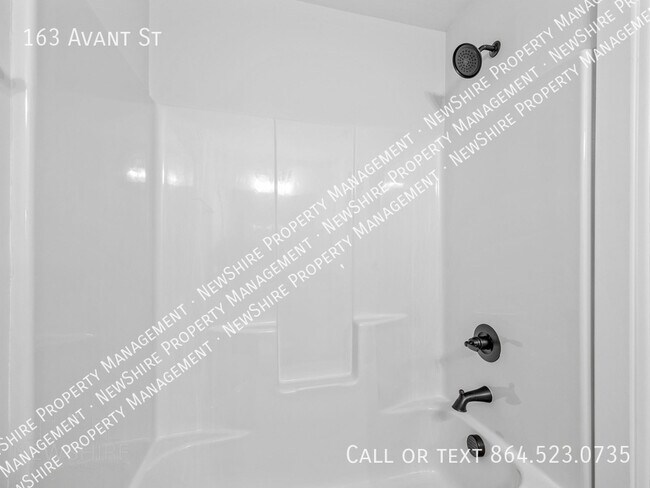 Building Photo - 163 Avant St