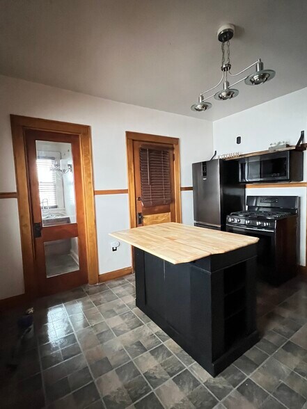 Primary Photo - 1809 N 51st St
