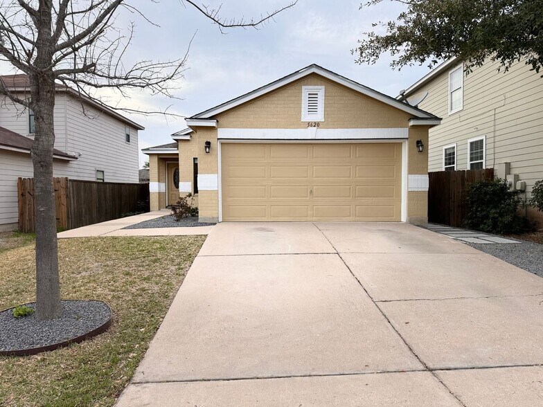 Building Photo - 5620 Victory Gallop Dr