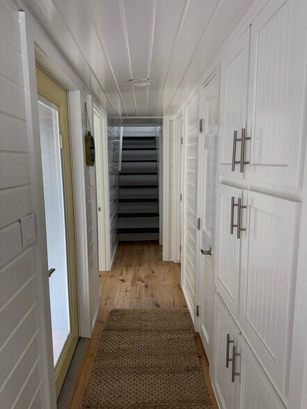 Building Photo - 123 Jasper St