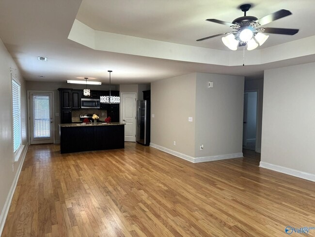 Building Photo - 24707 Rolling Vista Dr