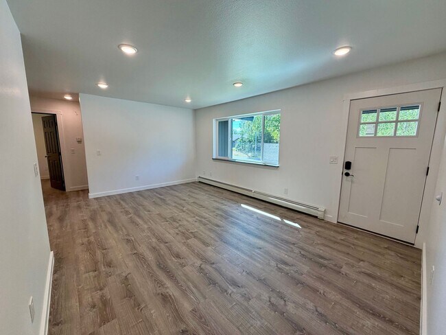 Building Photo - BRAND NEW REMODEL!
