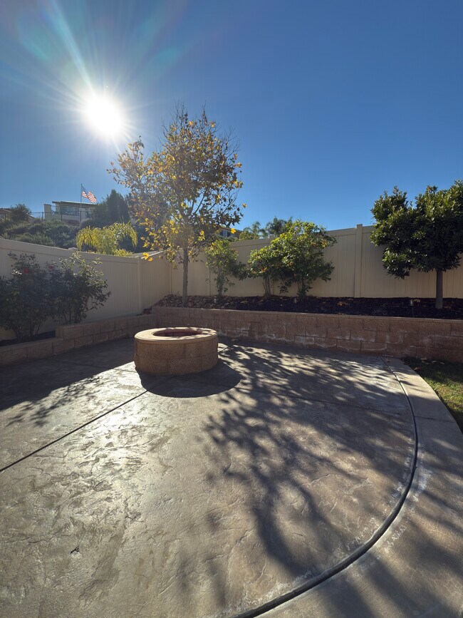 Building Photo - Chervil Way