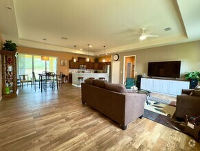 Building Photo - Furnished 3-Bedroom Retreat with Lanai in ...