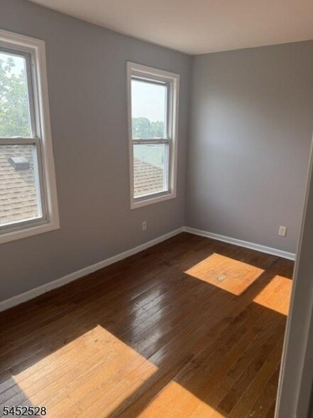 Building Photo - 142 Abinger Pl