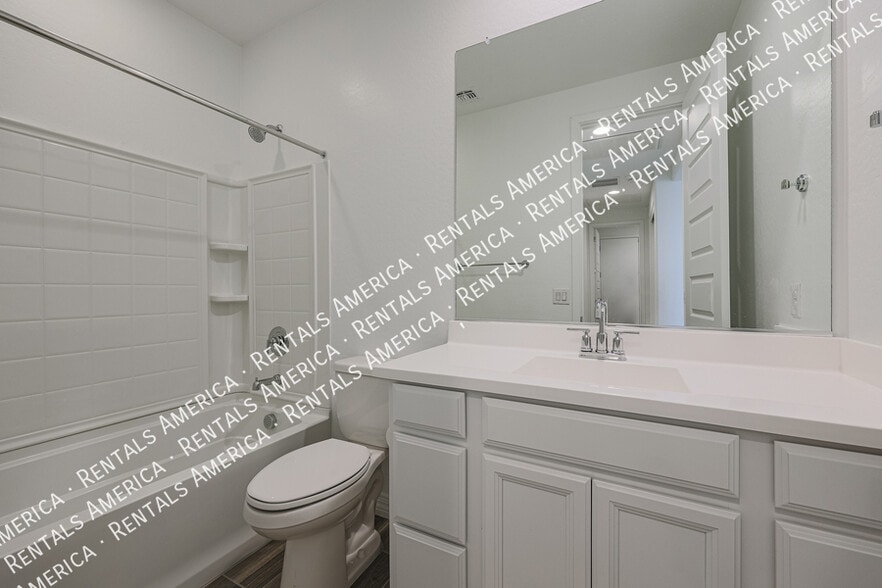 Building Photo - 5938 N 90th Dr