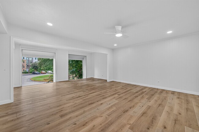 Building Photo - 12633 Memorial Dr
