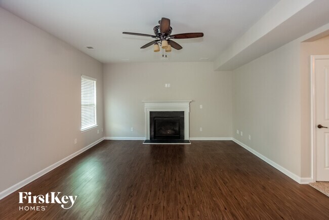 Building Photo - 7345 Elbens Ln SW