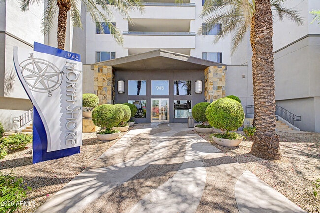 Building Photo - 945 E Playa Del Norte Dr