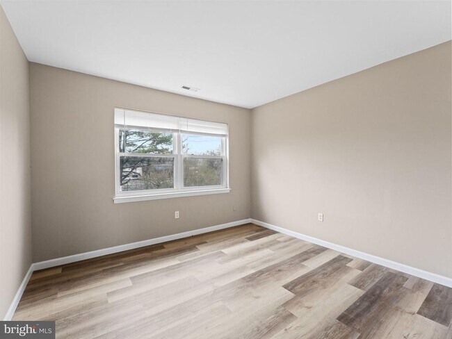 Building Photo - 144 Willow Turn