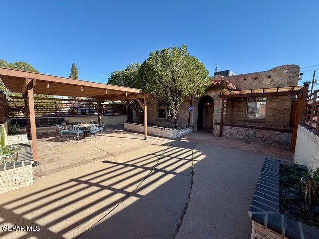 Building Photo - 4018 Sacramento Ave