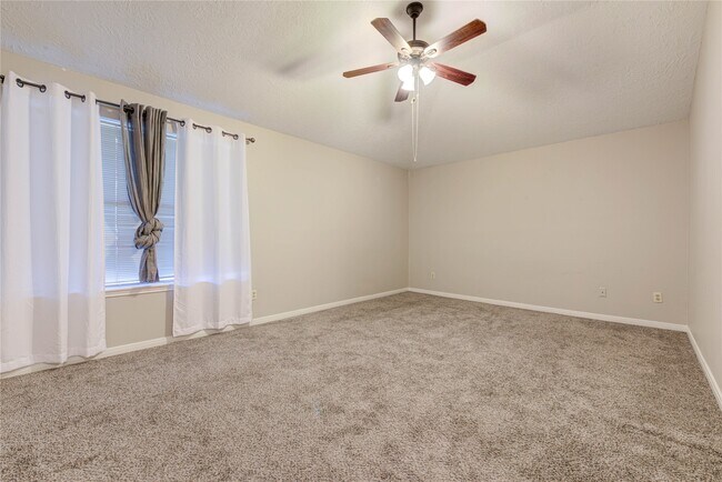 Building Photo - 3322 Larkwood Ln