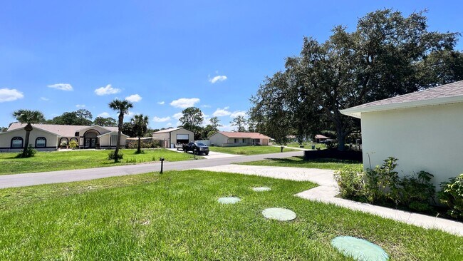 Building Photo - BEAUTIFUL 3BD/2BA Home in Palm Bay!!