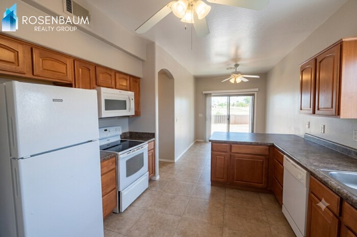 Building Photo - 15237 S Moon Valley Rd