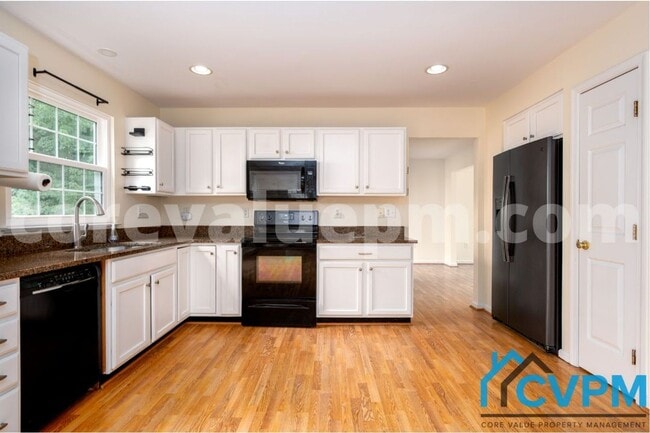 Building Photo - 1321 Treasure Dr