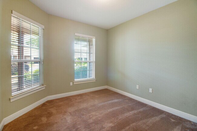 Building Photo - 4243 Jade Loop