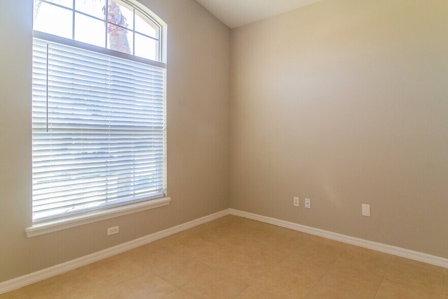 Building Photo - 322 Fieldstream W Blvd