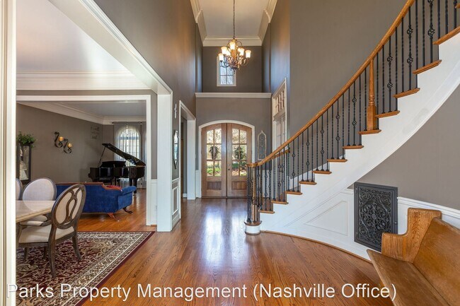 Building Photo - 5 br, 5 bath House - 103 Hurstbourne Park ...