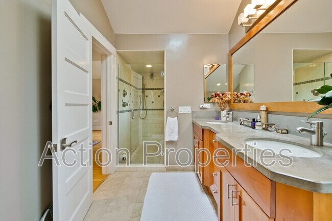 Building Photo - 714 Greer Rd