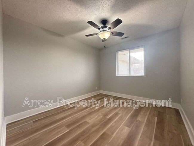 Building Photo - 1116 S 2nd St