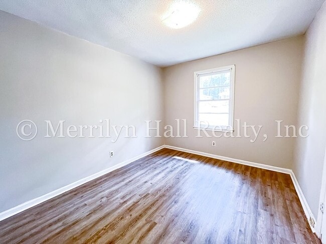 Building Photo - Updated 3 Bedroom home with Luxury Vinyl P...