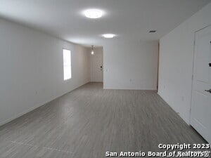 Building Photo - 10102 Ana Hts