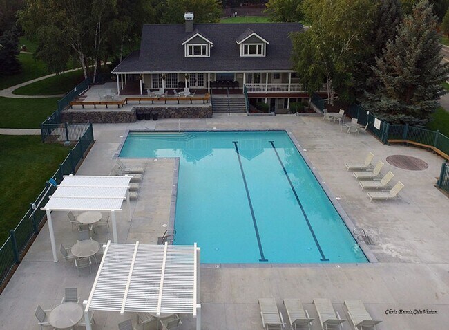 Building Photo - Immaculate Rim Home w/Stunning Views