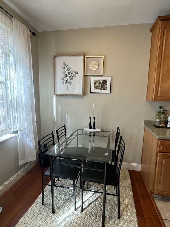 Building Photo - Check out this 1 bed in Fenway