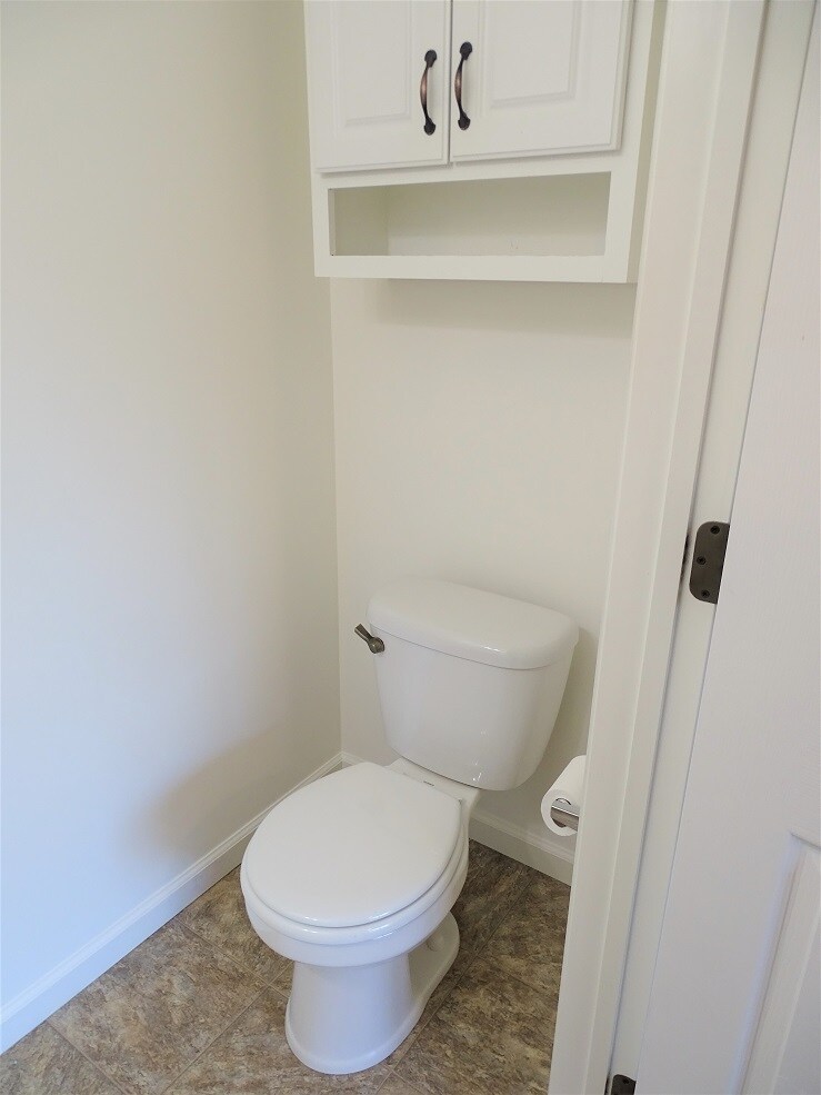 Building Photo - 243 Limestone Dr