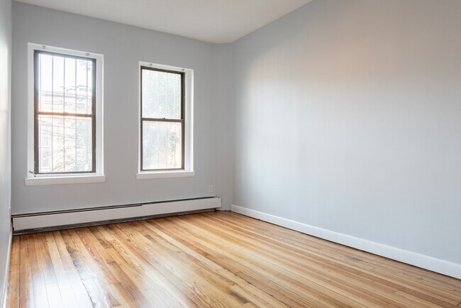 Building Photo - 108 Union Park St