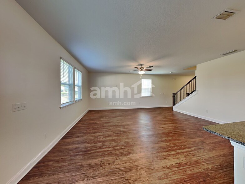 Building Photo - 118 Olivewood Pl