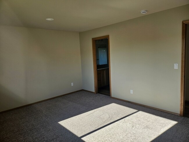 Building Photo - New Construction 3 bed, 2 bath!