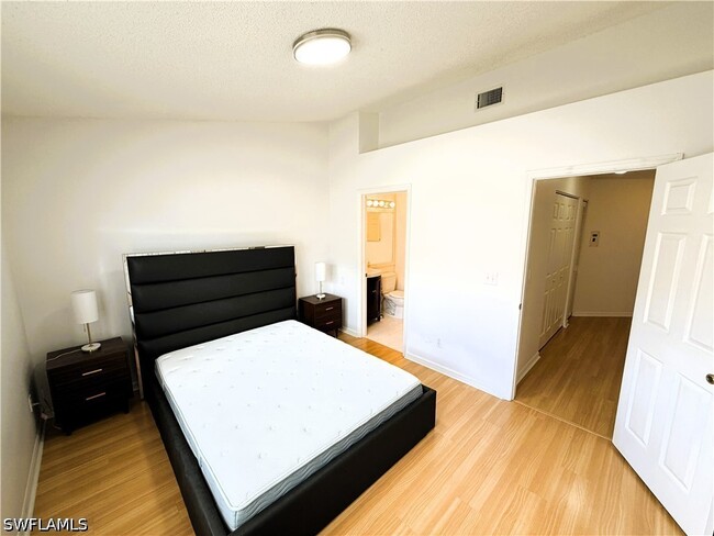 Building Photo - 1018 Woodshire Ln