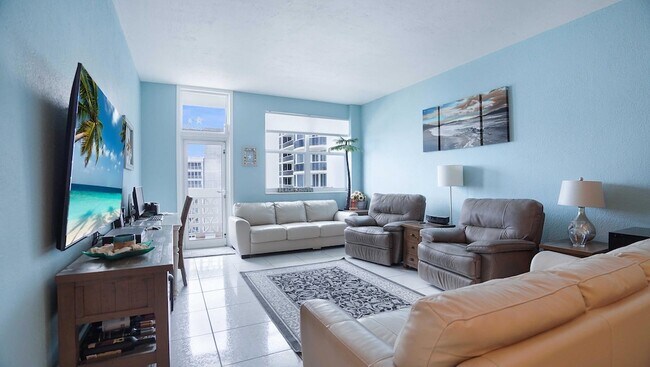 Building Photo - 4250 Galt Ocean Dr